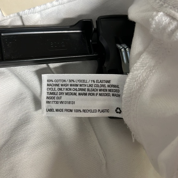 UNIVERSAL thread, women’s high rise, flare, white denim jeans - Picture 4 of 5